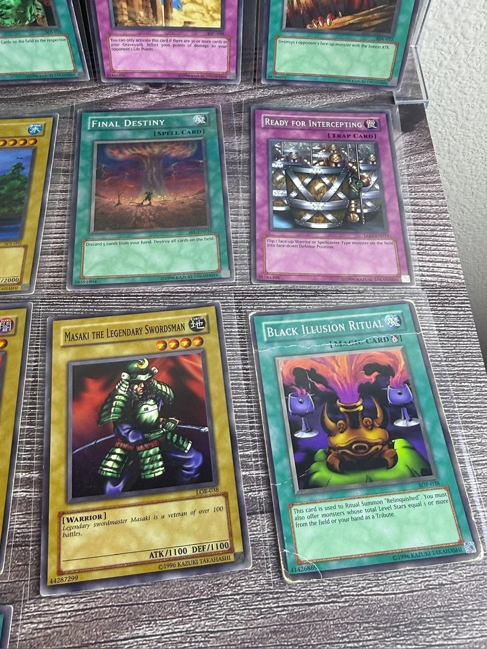 Yu-Gi-Oh! Lot of 20 Vintage Cards • Mixed Monsters/Spells/Traps